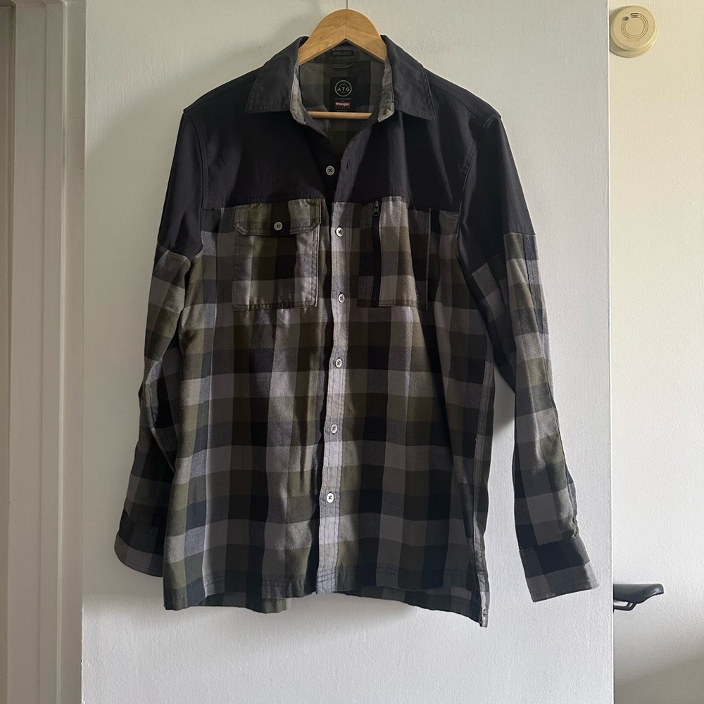Wrangler X ATG All Terrain Gear Regular Fit Cotton Flannel Top size Medium EUC